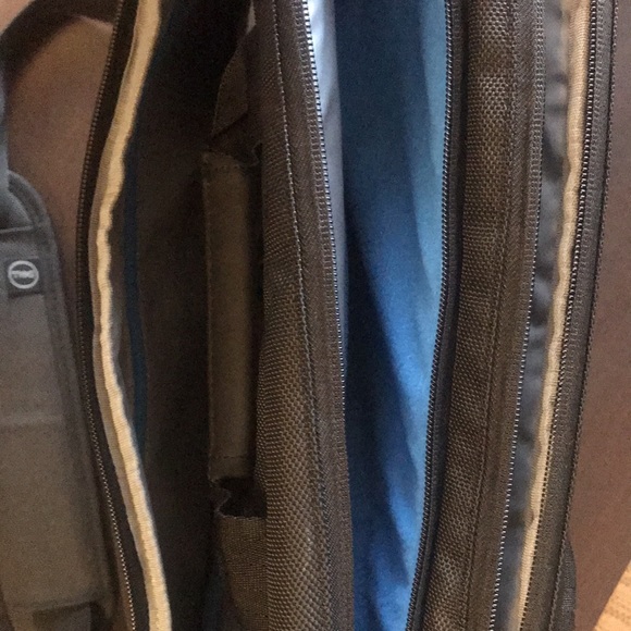 Dell Pro Briefcase 15- laptop bag that fits most laptops up to 15” - Picture 3 of 3